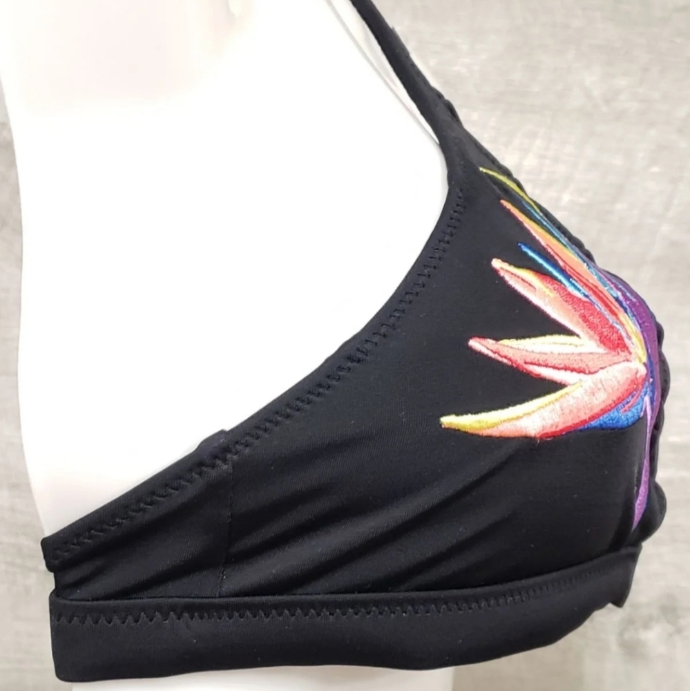 🆕️ NWT Victoria's Secret PINK Size XS Swim Top 🏊 - Picture 8 of 15